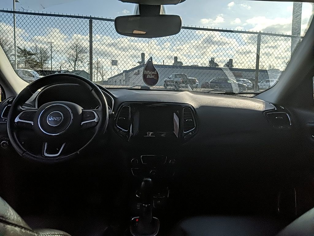 Used 2020 Jeep Compass Latitude image 12