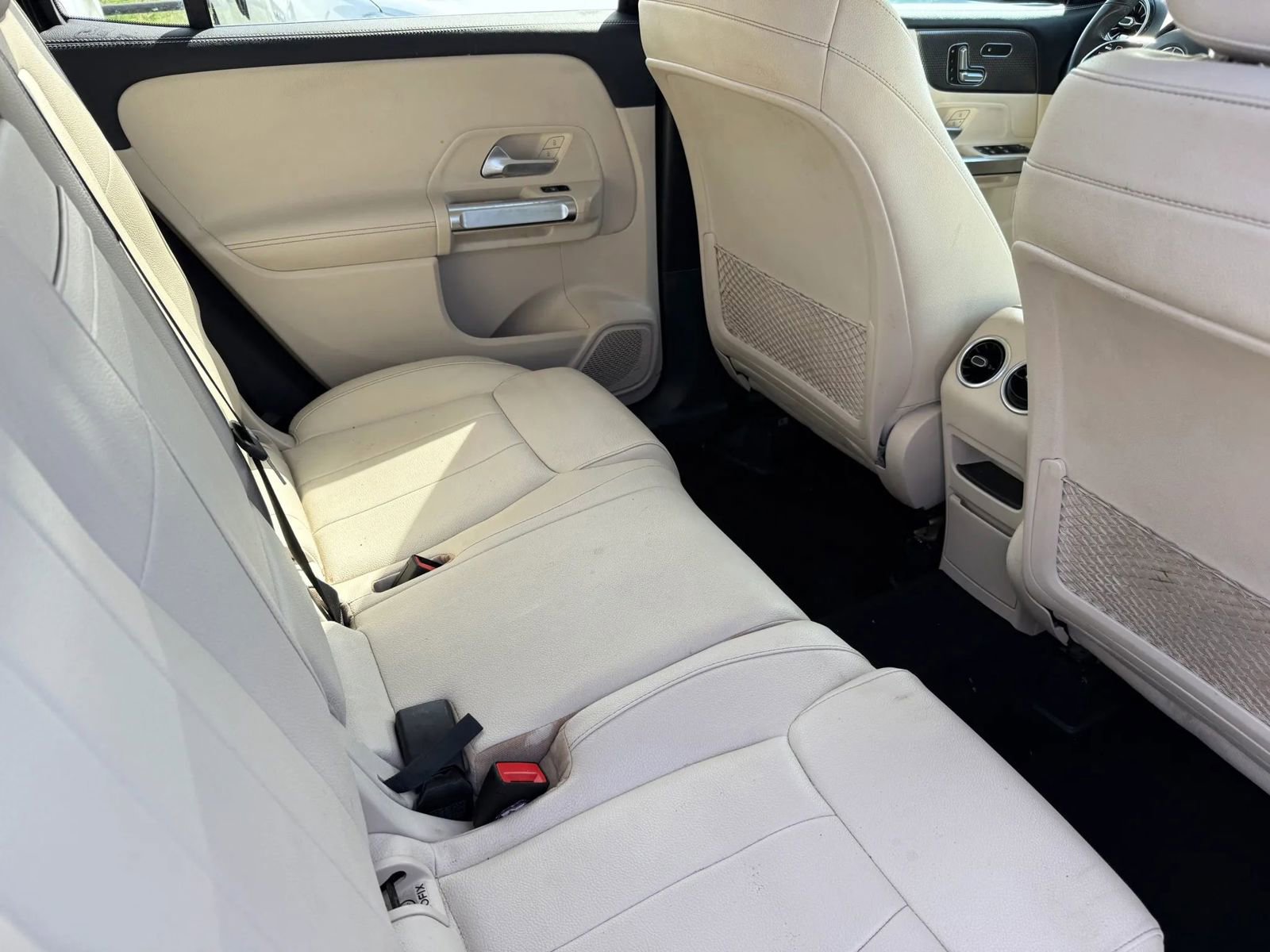 Used 2021 Mercedes-Benz GLB 250 image 32