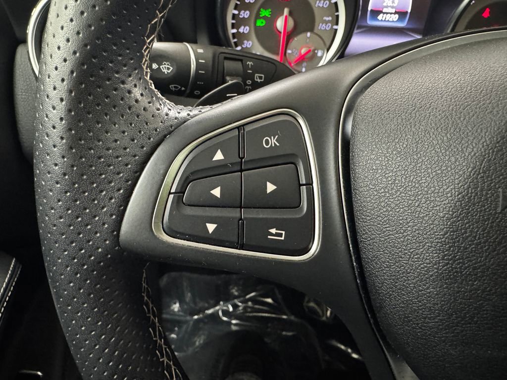 Used 2017 Mercedes-Benz GLA 250 4MATIC image 25