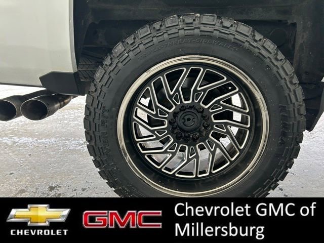 Used 2018 Chevrolet Silverado 1500 LT w/ All Star Edition image 13