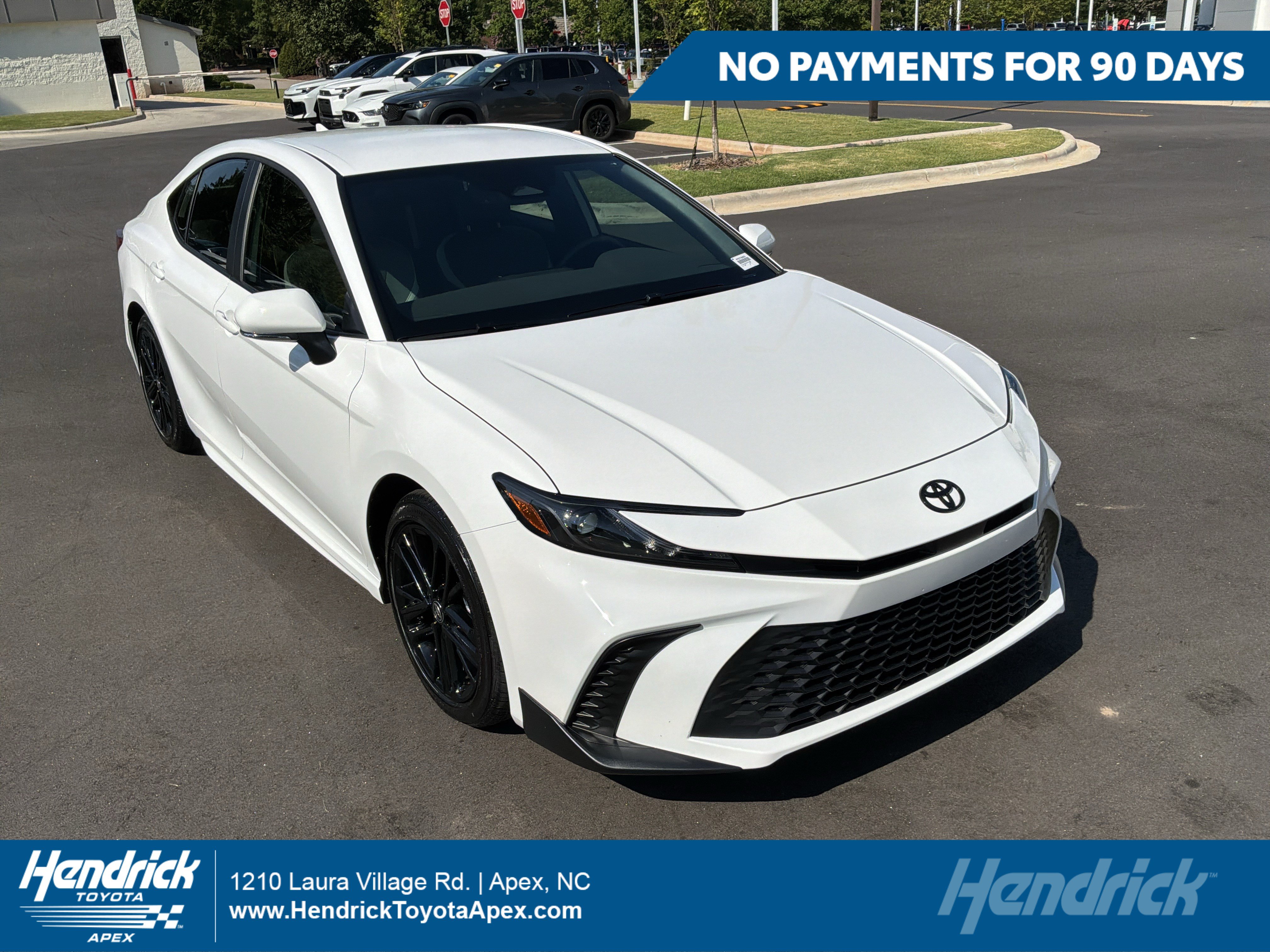 Used 2026 Toyota Camry SE w/ Convenience Package FWD image 1