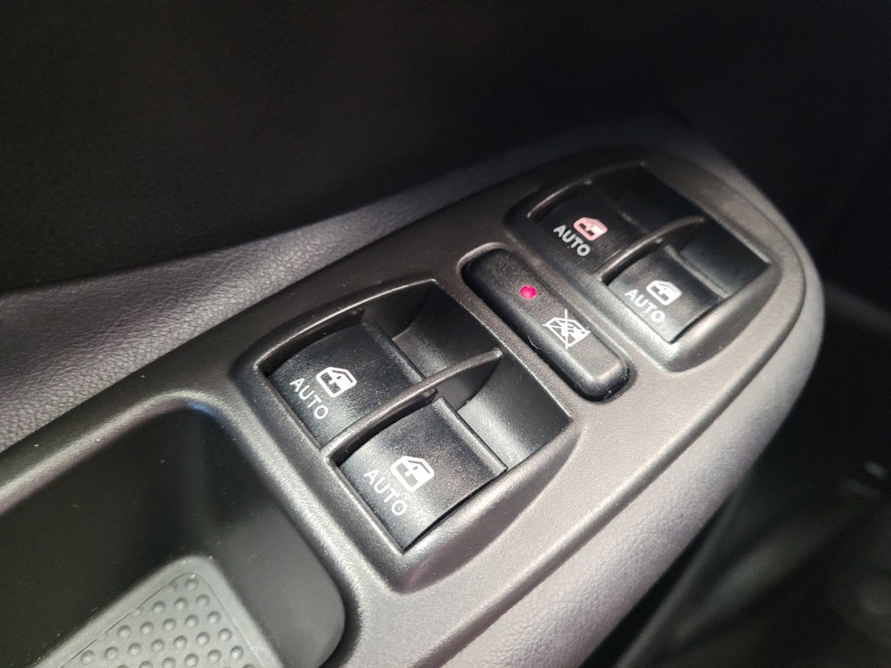 Used 2017 FIAT 500L Trekking FWD image 27