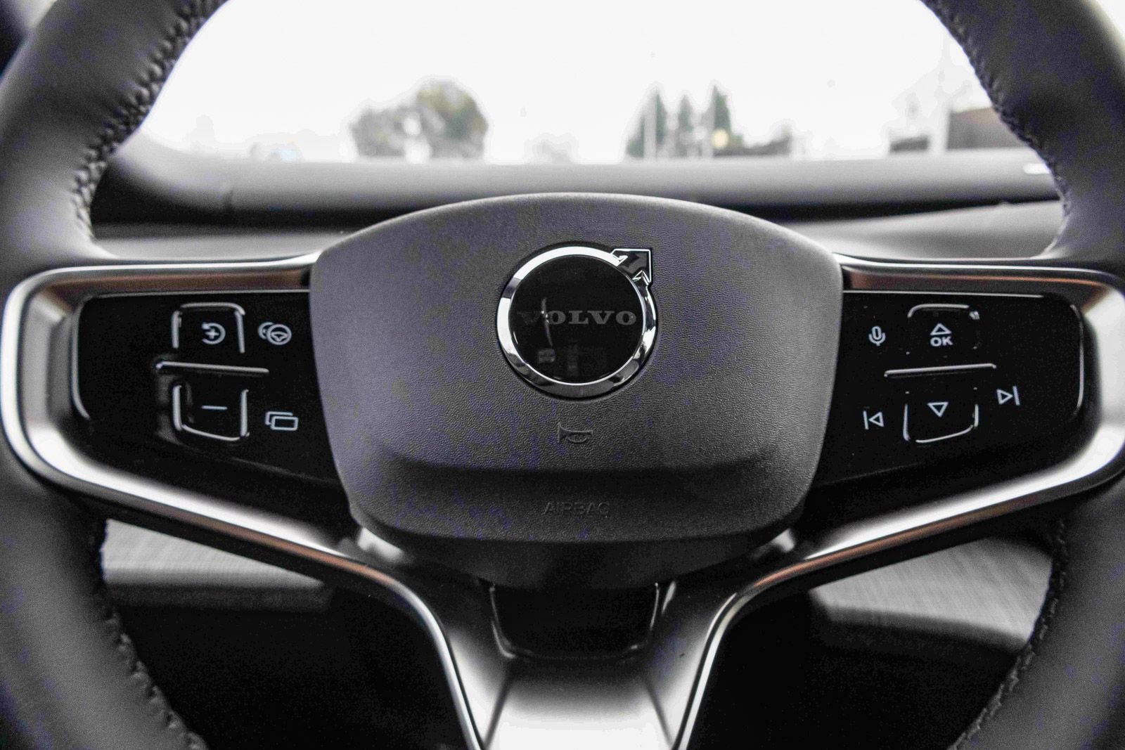 New 2026 Volvo EX30 Cross Country Ultra w/ Protection Package Premier image 34