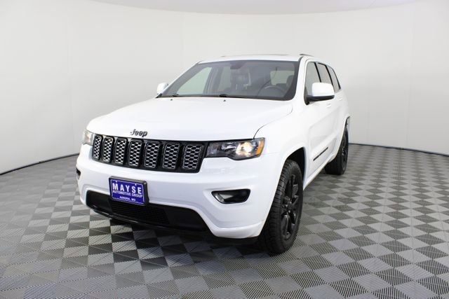 Used 2022 Jeep Grand Cherokee Laredo X image 22