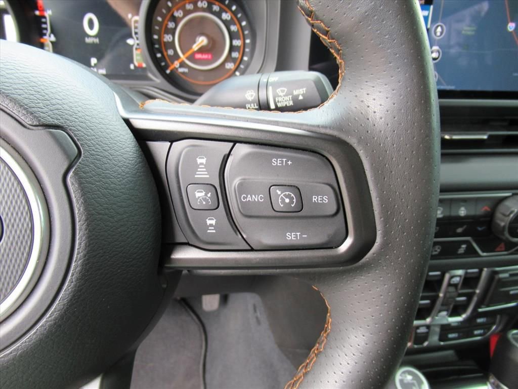 Certified 2024 Jeep Gladiator Mojave w/ Technology Group image 21