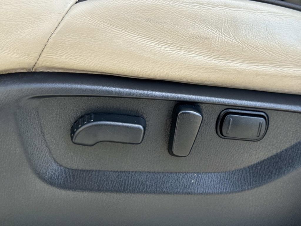 Certified 2024 Nissan Armada Platinum w/ Captain's Chairs Package image 22