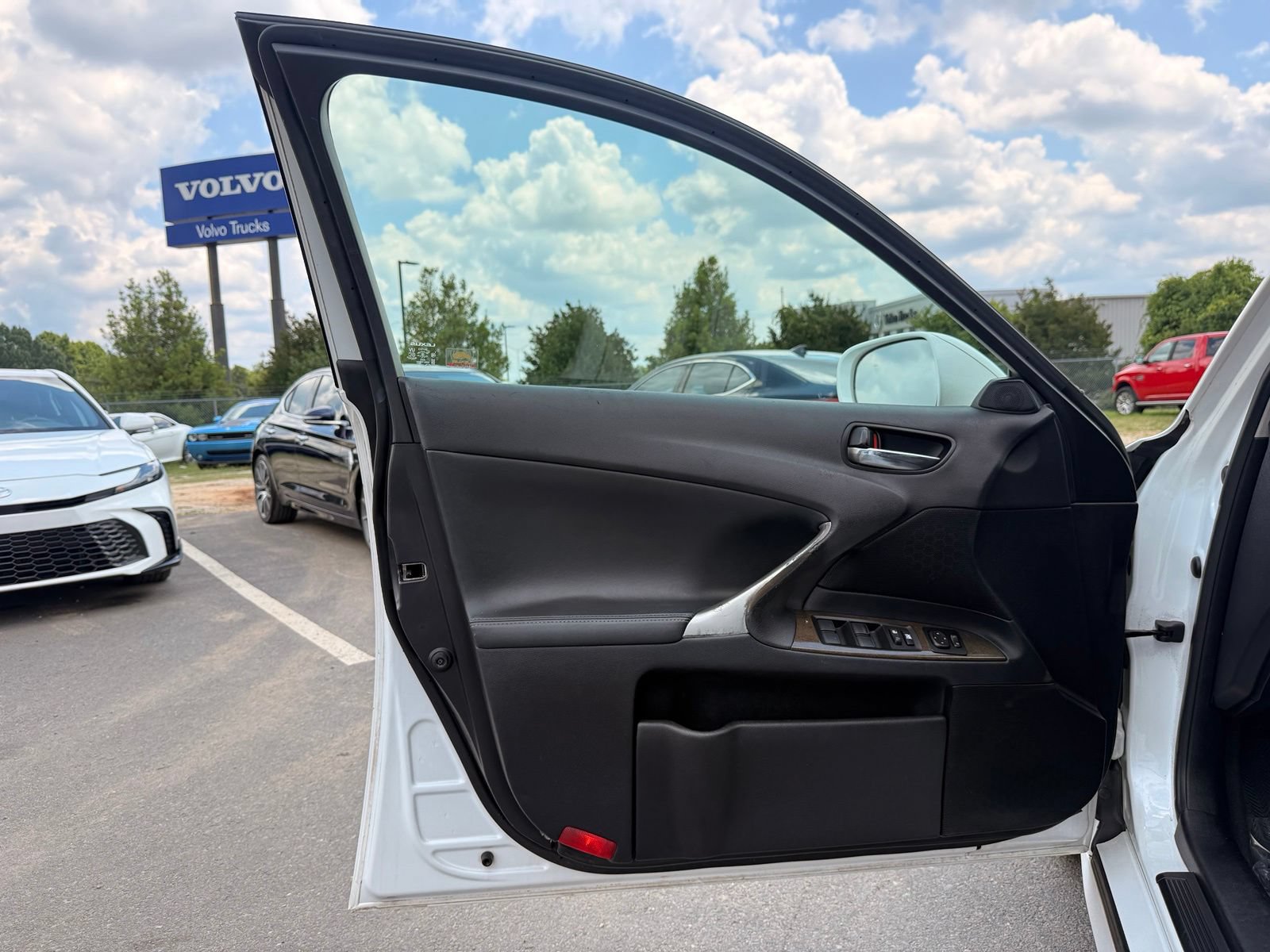 Used 2010 Lexus IS 250 RWD image 11
