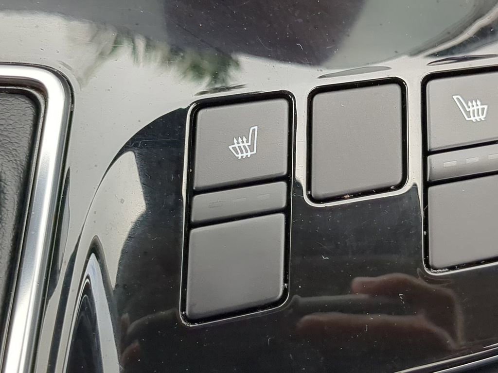 Used 2023 Kia Sportage SX image 25