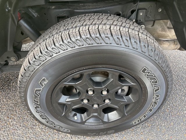 Used 2023 Jeep Gladiator Willys image 26