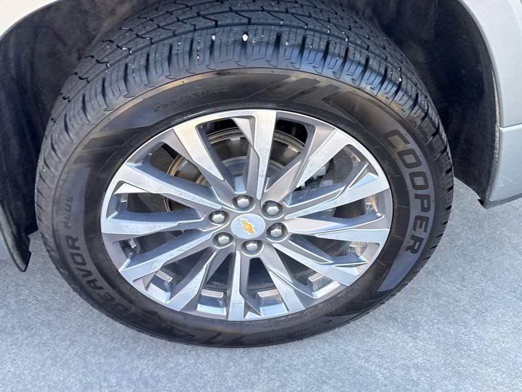 Used 2023 Chevrolet Traverse Premier AWD/4WD image 13