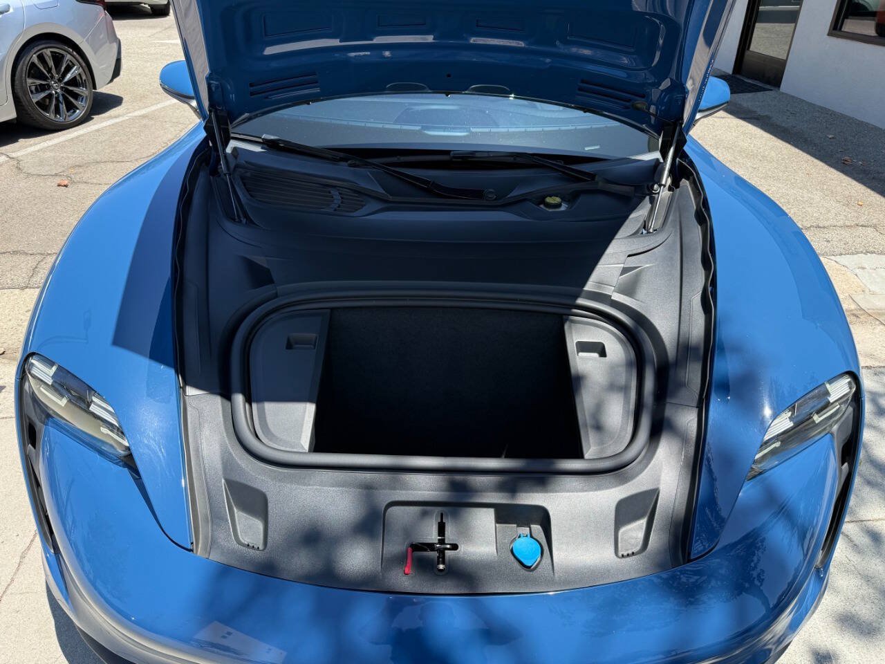 Used 2022 Porsche Taycan RWD image 49