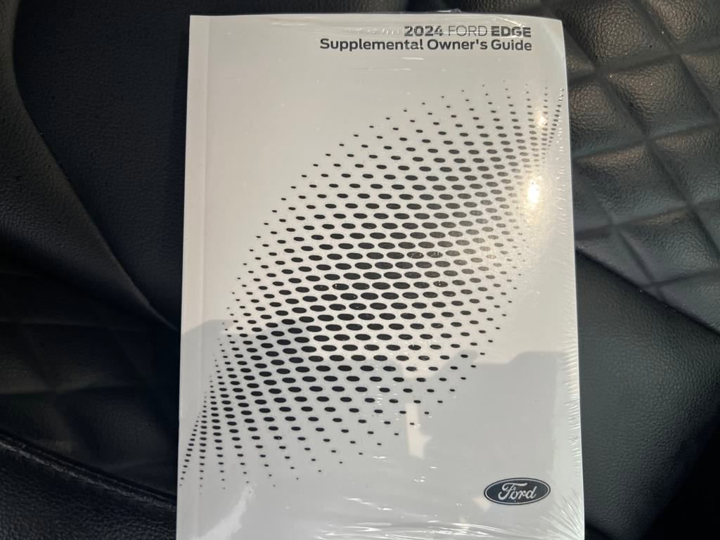 Used 2024 Ford Edge Titanium image 27