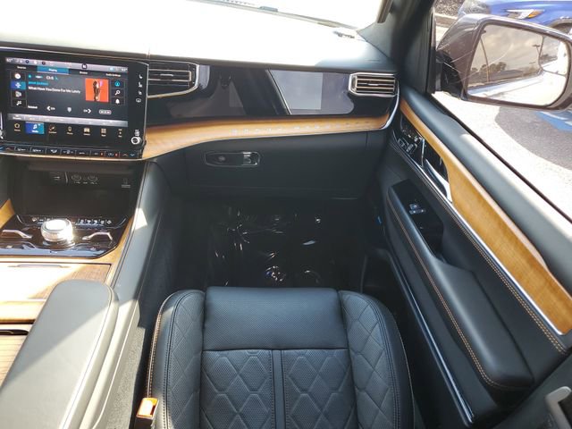 Used 2024 Jeep Grand Wagoneer Series III w/ HD Trailer Tow Package image 19