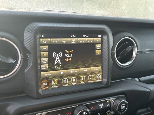 Used 2023 Jeep Wrangler Unlimited Sahara w/ Cold Weather Group image 29