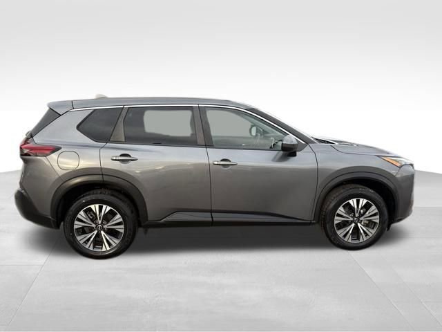 Used 2022 Nissan Rogue SV image 9