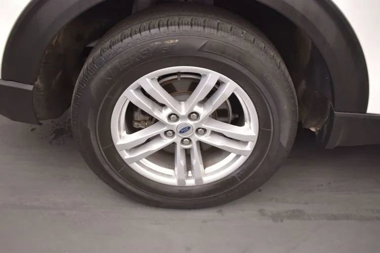 Used 2022 Ford Explorer XLT AWD/4WD image 37