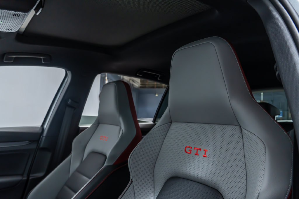 Used 2025 Volkswagen GTI Autobahn FWD image 26