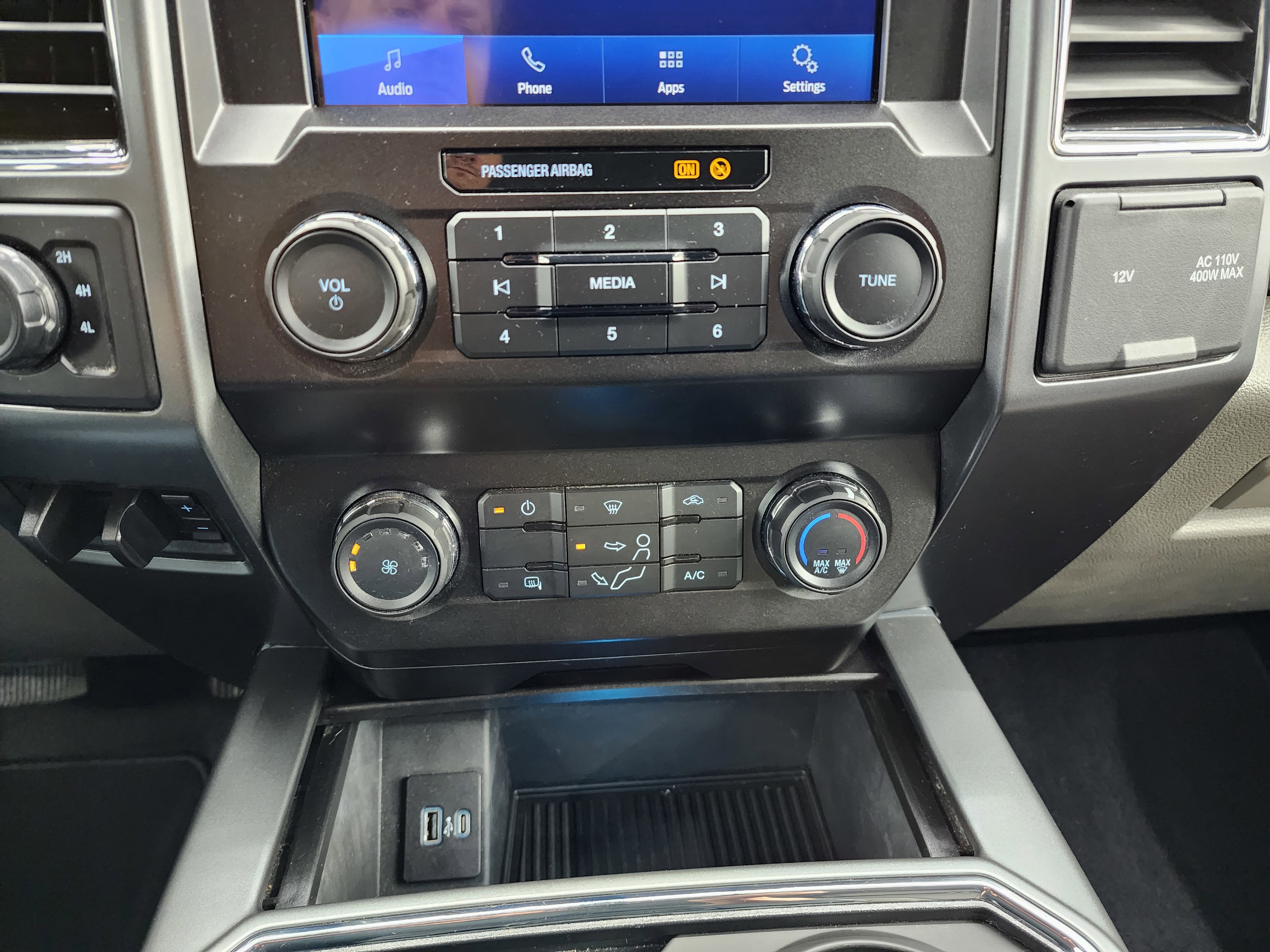 Used 2022 Ford F350 XLT w/ Black Appearance Package image 15