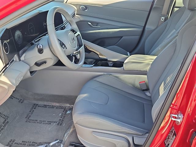 Used 2023 Hyundai Elantra SEL w/ Convenience Package image 11