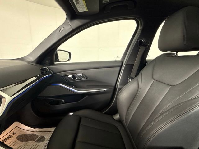 Used 2021 BMW 330i Sedan w/ Premium Package image 19