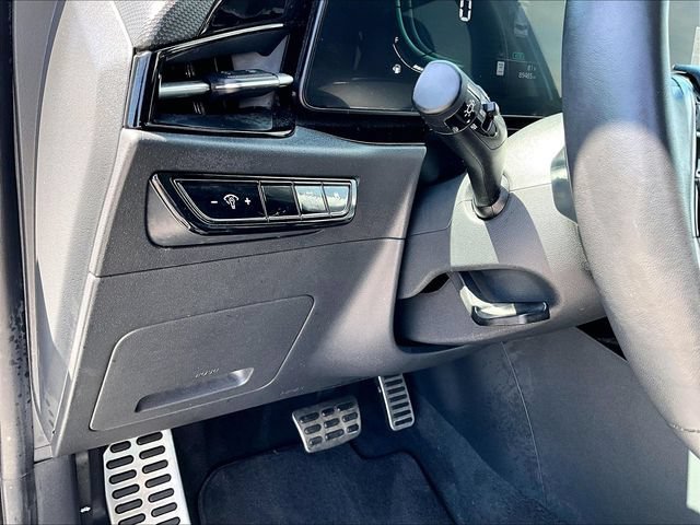 Used 2023 Kia Niro EX Touring FWD image 32