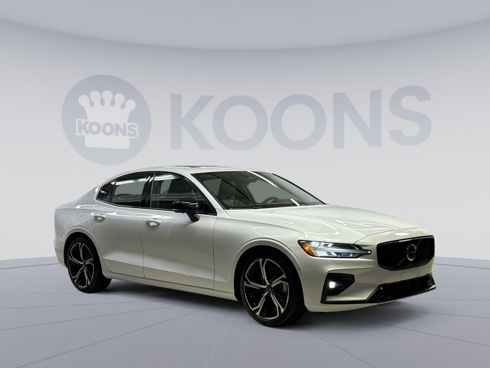 Used 2024 Volvo S60 B5 Plus AWD/4WD image 14
