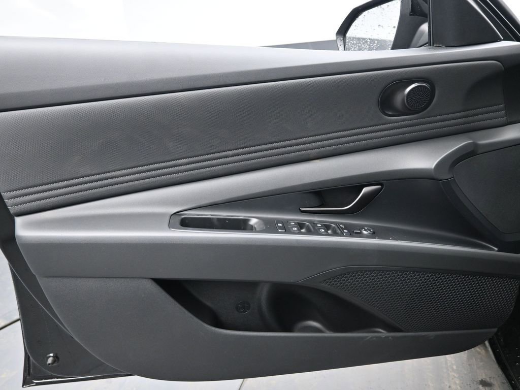 New 2026 Hyundai Elantra SEL Sport image 23