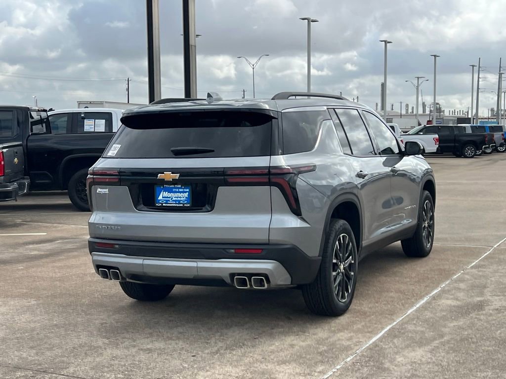 New 2026 Chevrolet Traverse LT w/ Sun and Wheel Package FWD image 13