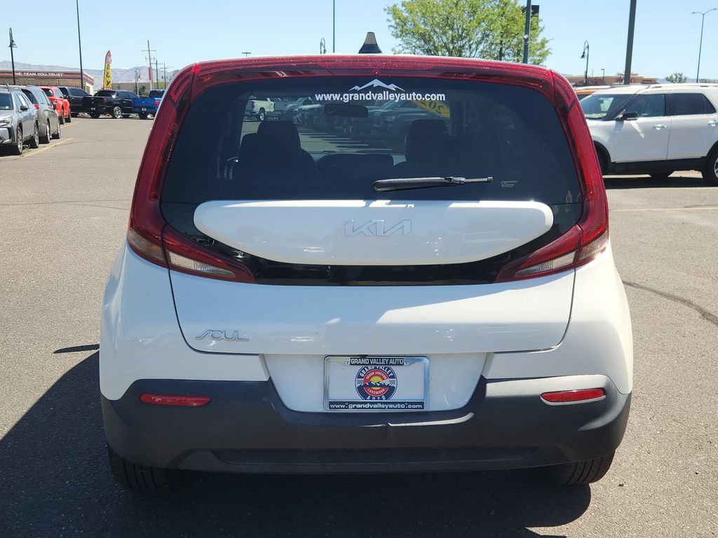 Used 2022 Kia Soul LX FWD image 4