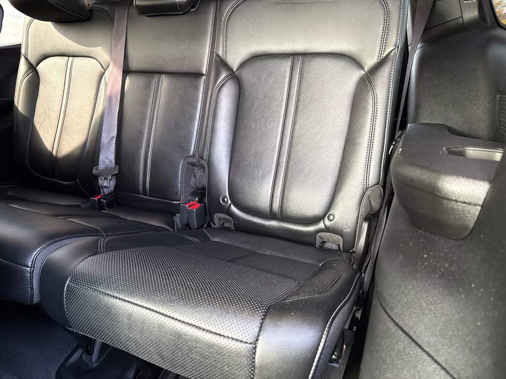 Used 2024 Jeep Wagoneer Series II w/ Flexible Seating Group AWD/4WD image 16