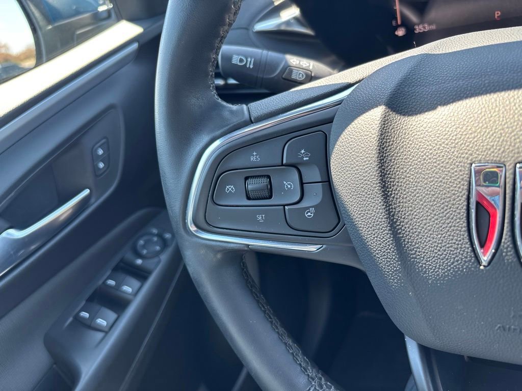 Used 2024 Buick Envista Sport Touring w/ Convenience I Package FWD image 31
