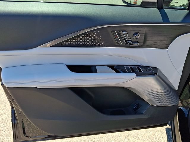 Certified 2023 Cadillac Lyriq 2WD image 9