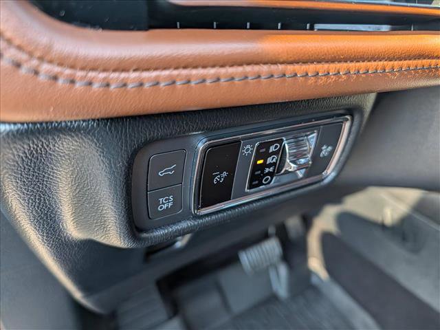 Used 2022 Lincoln Nautilus Reserve image 32