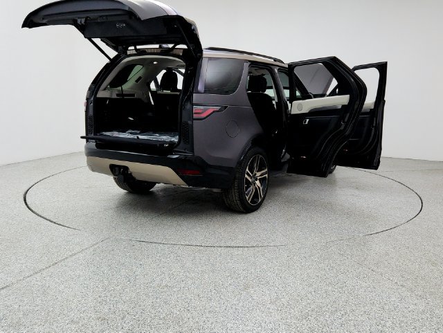 New 2026 Land Rover Discovery Limited Edition AWD/4WD image 11