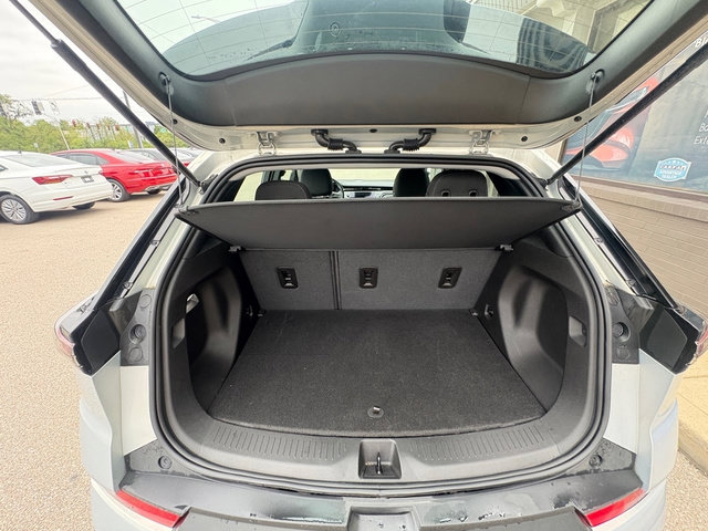 Used 2023 Chevrolet Bolt EUV LT FWD image 5