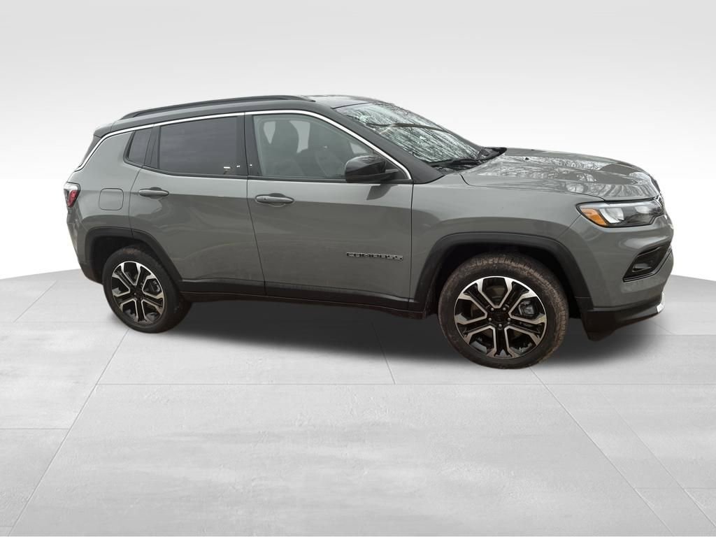 Used 2024 Jeep Compass Limited image 7