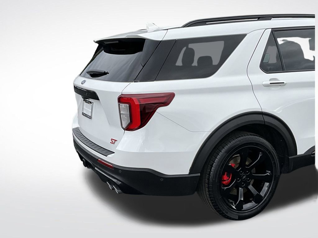 Used 2021 Ford Explorer ST w/ ST Street Pack image 8