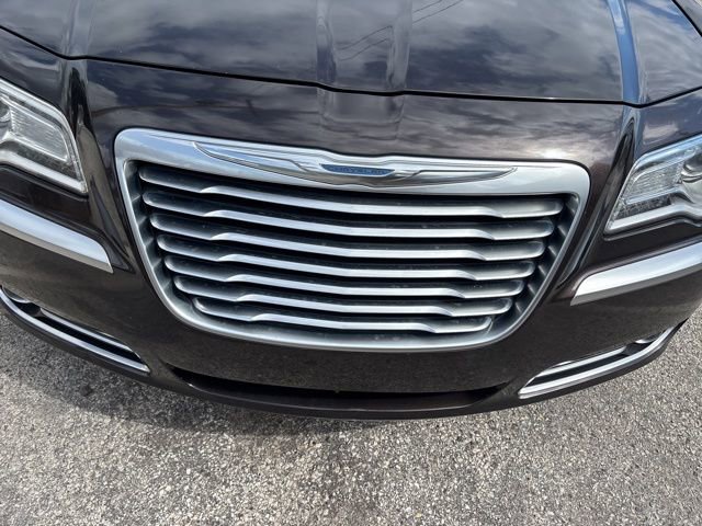 Used 2012 Chrysler 300 C Luxury Series image 8