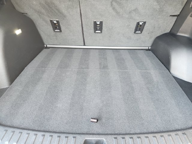 Used 2026 Chevrolet Equinox LT FWD image 32
