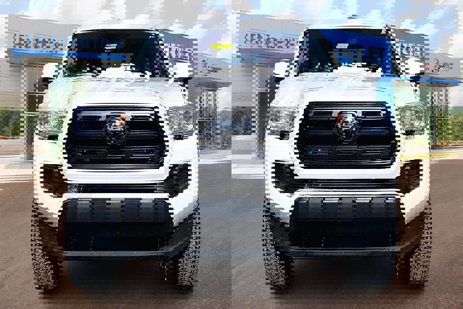 Used 2019 Toyota Tacoma SR w/ SR Convenience Package image 3