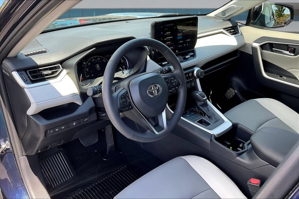 Used 2025 Toyota RAV4 XLE Premium w/ Weather Package AWD/4WD image 17