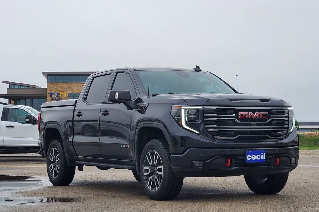 Used 2025 GMC Sierra 1500 AT4 w/ AT4 Premium Package AWD/4WD image 2