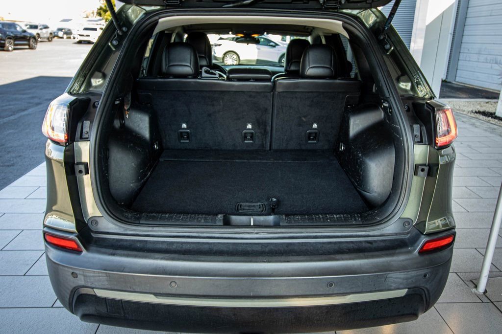 Used 2019 Jeep Cherokee Latitude Plus image 16