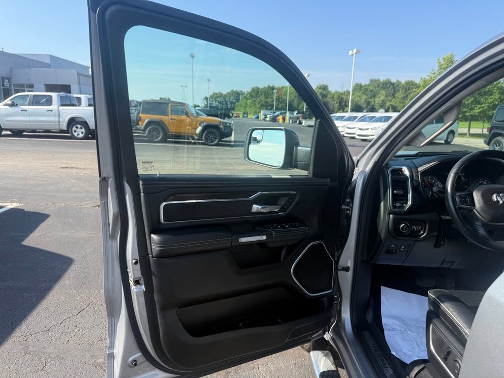 Used 2022 RAM 1500 Laramie AWD/4WD image 13