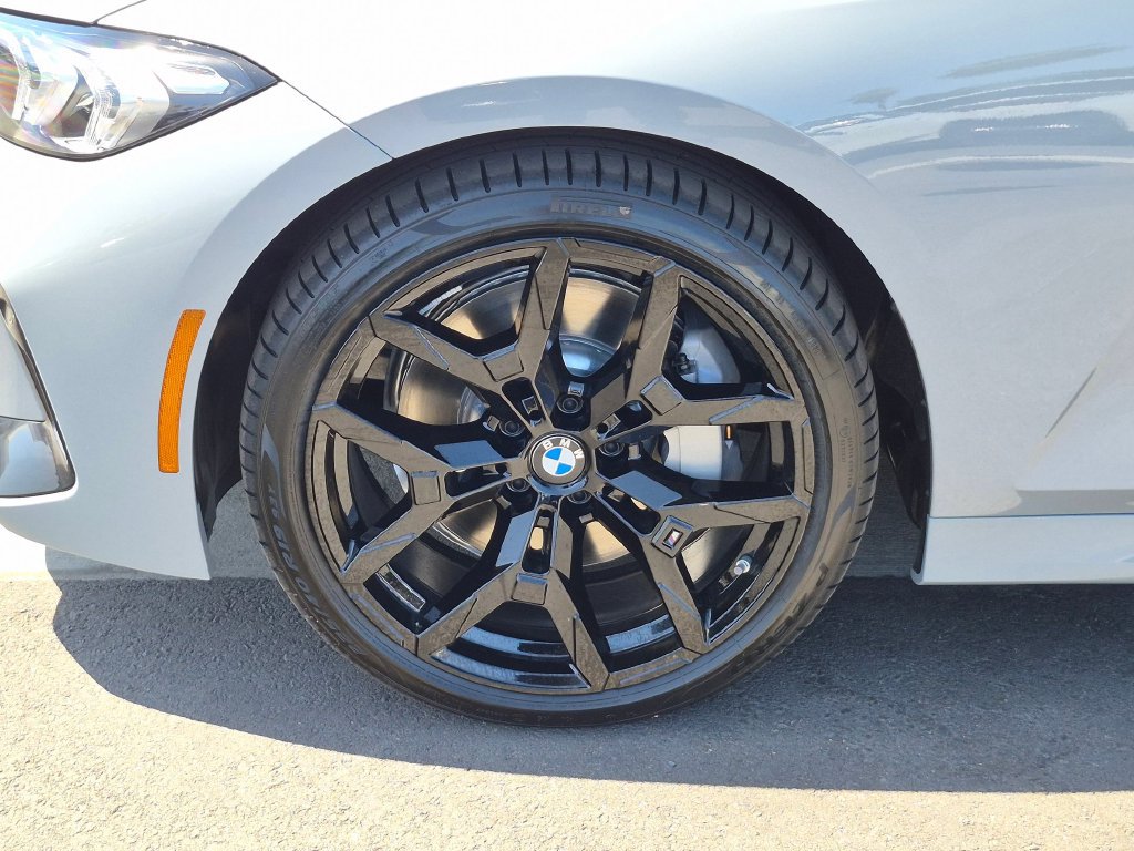 New 2026 BMW 330i Sedan w/ M Sport Package RWD image 25