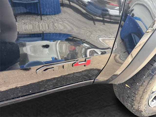 Used 2024 GMC Canyon AT4 image 9