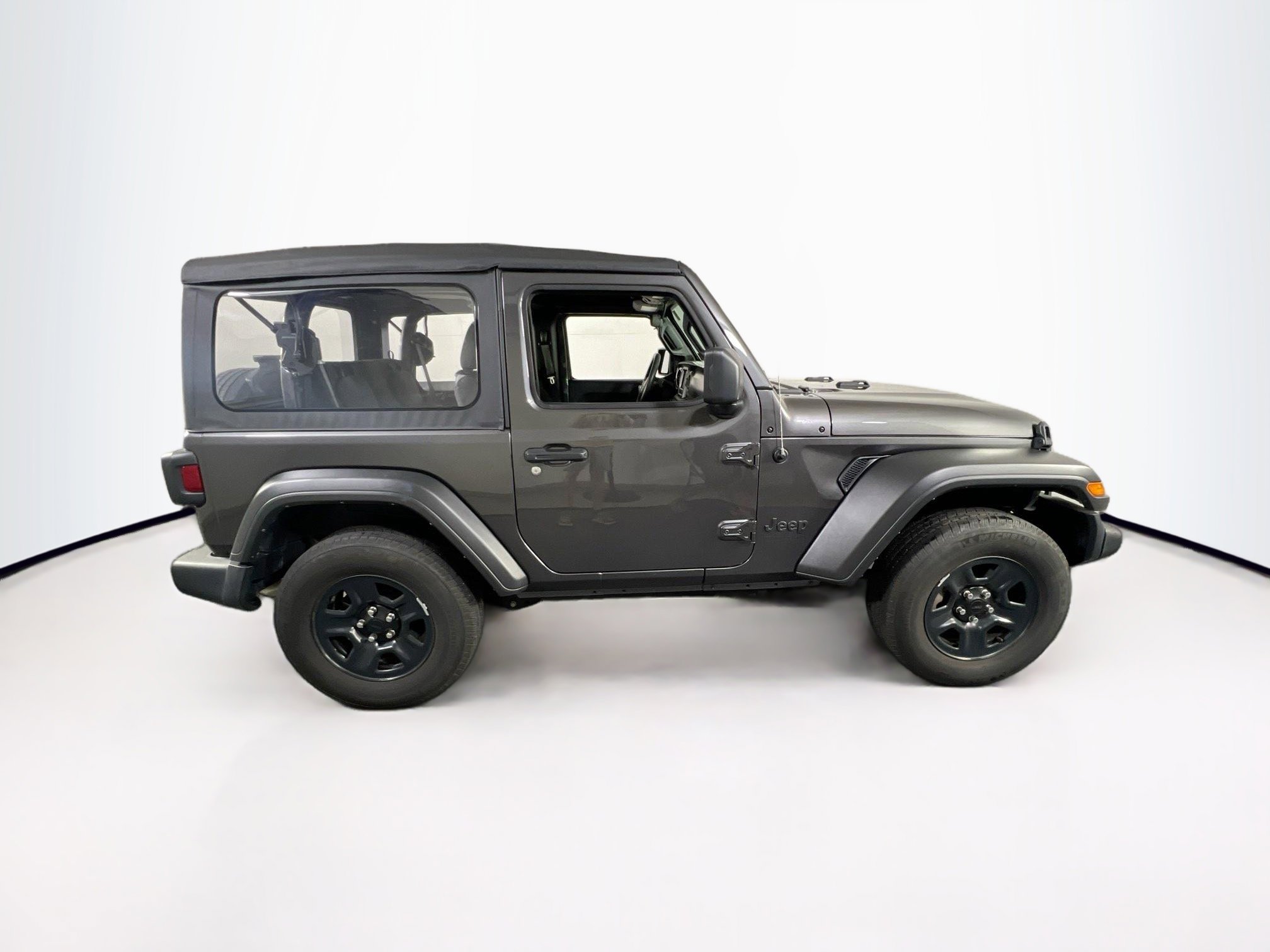 Used 2022 Jeep Wrangler Sport image 4
