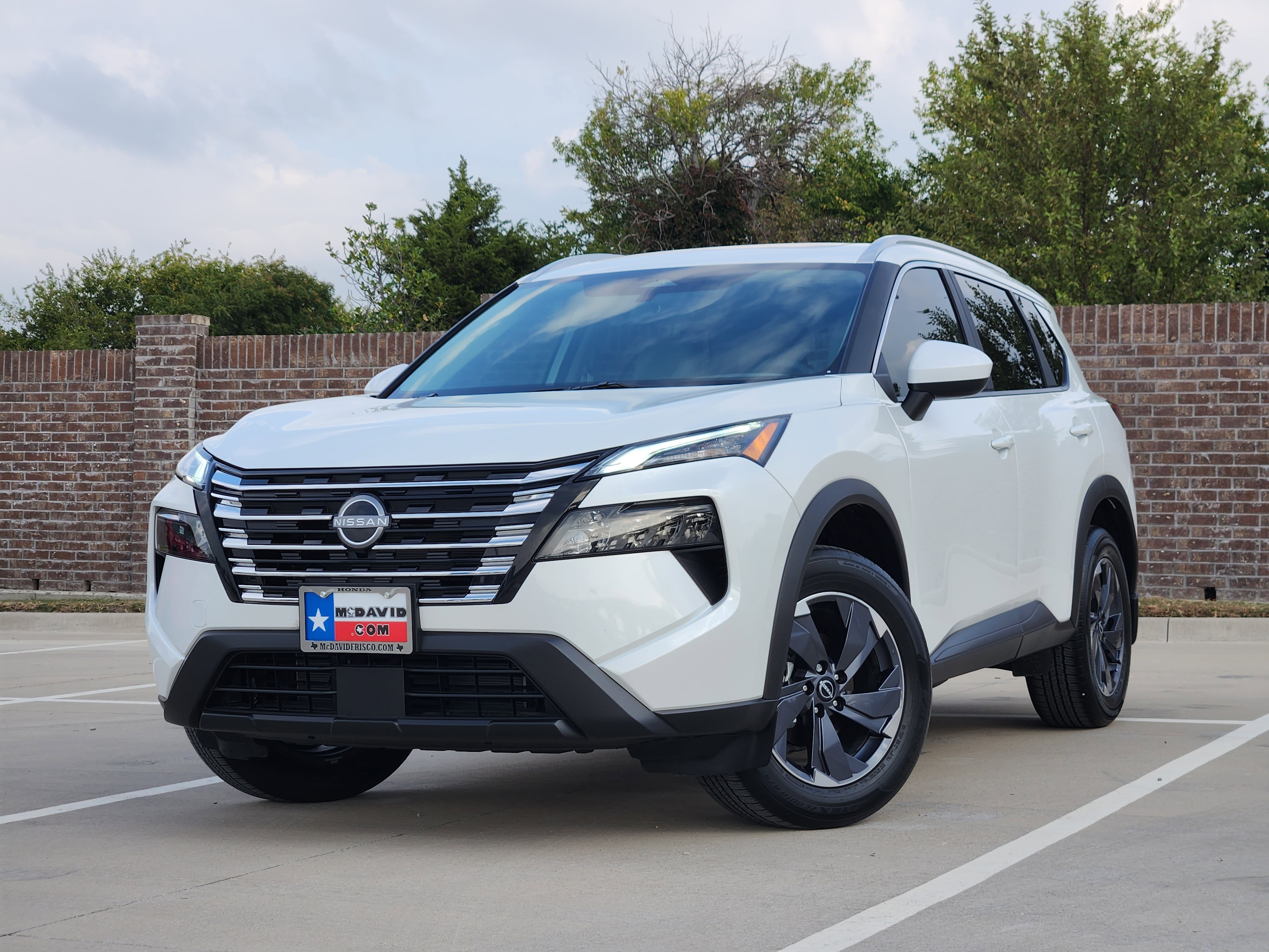Used 2026 Nissan Rogue SV w/ SV Premium Package