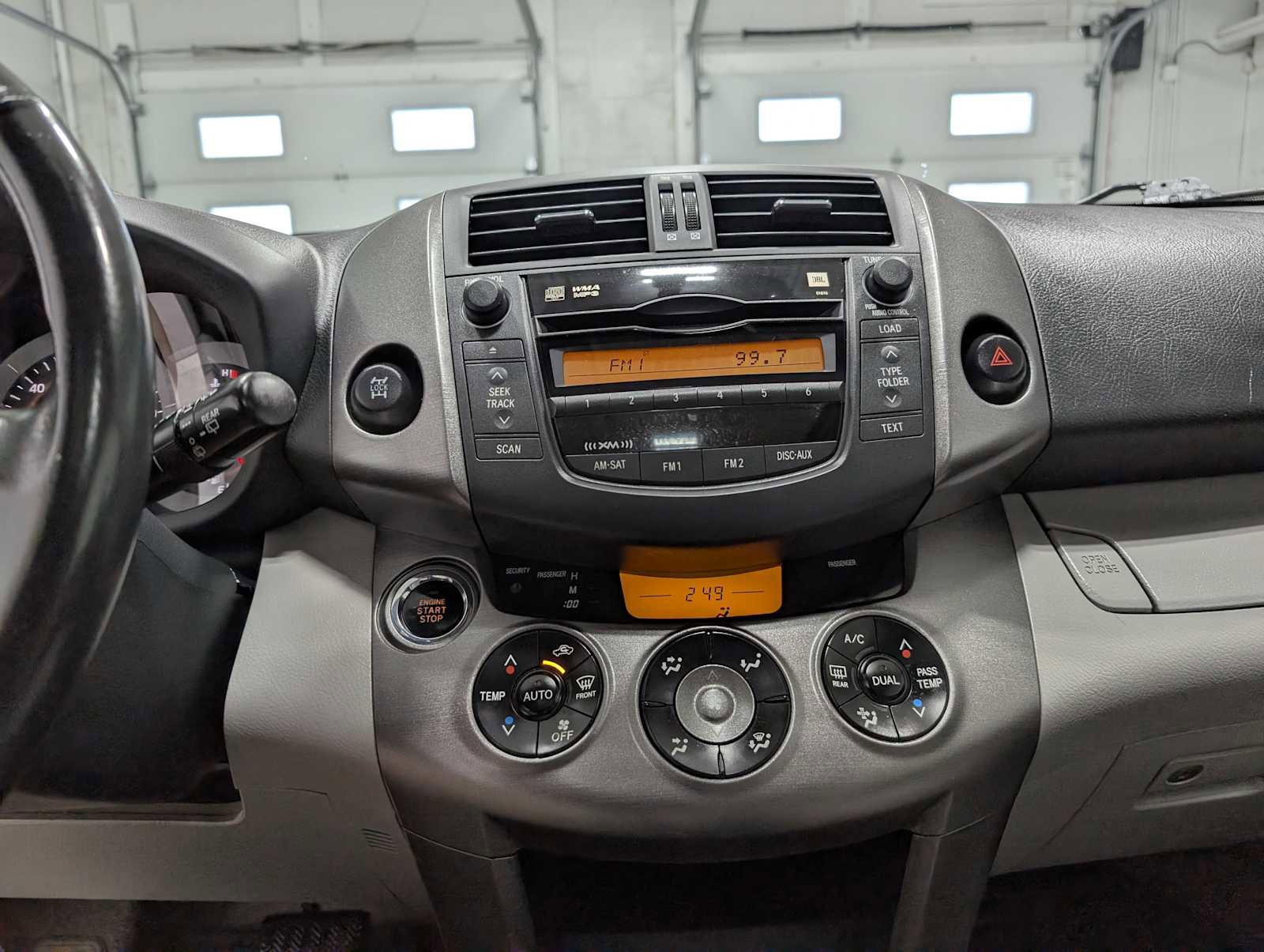 Used 2011 Toyota RAV4 Limited w/ Limited Extra Value Pkg AWD/4WD image 30