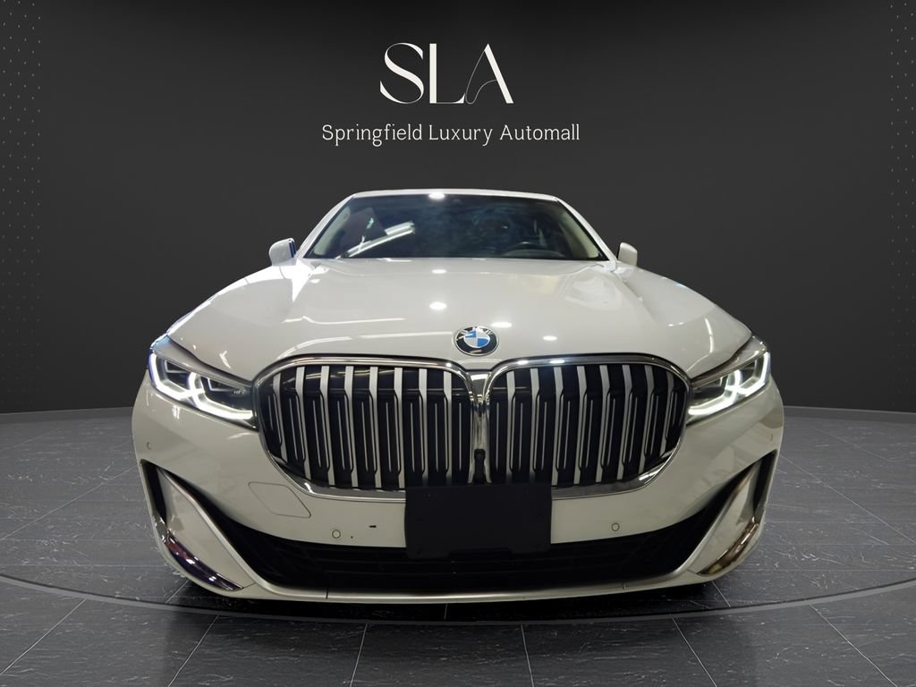 Used 2021 BMW 750i xDrive w/ Executive Package AWD/4WD image 2